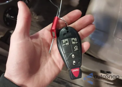 2012 Chrysler Town & Country Touring z USA, uszkodzony, nr VIN 2C4RC1BG0CR215337